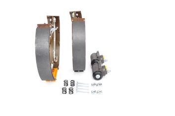 Bosch 0 204 114 034 <span>тормозные колодки задние</span>