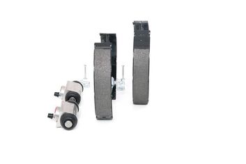 Bosch 0 204 114 615 <span>тормозные колодки задние</span>