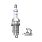 Свеча зажигания Bosch Platinum Iridium 0 242 240 665