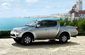 Лампы Mitsubishi L200 L200 / 4 пок.