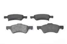 Передние тормозные колодки Bosch  0 986 424 765