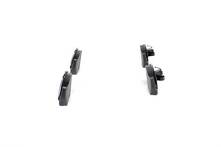 Передние тормозные колодки Bosch  0 986 424 825