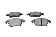 Передние тормозные колодки Bosch  0 986 424 825