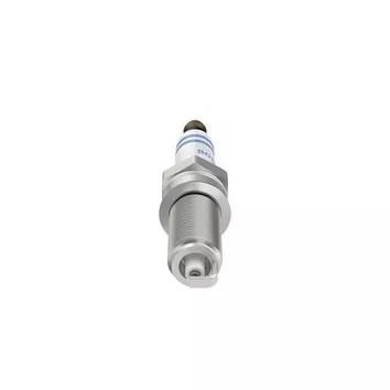 Bosch Standard Super <span>свеча зажигания 0 242 135 528 YR7SES</span>
