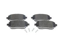 Передние тормозные колодки Bosch  0 986 494 662