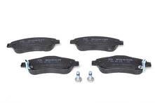 Передние тормозные колодки Bosch  0 986 494 379