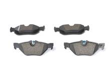 Задние тормозные колодки Bosch  0 986 494 272
