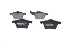 Передние тормозные колодки Bosch  0 986 424 780