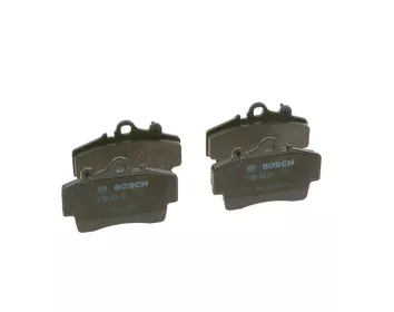 Bosch 0 986 424 570 <span>тормозные колодки передние</span>