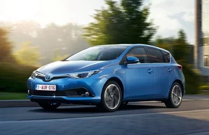 Лампы Toyota Auris Auris / 2 пок. / E180 / рестайлинг