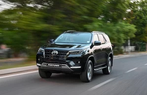 Лампы Toyota Fortuner 2 пок. / рестайлинг