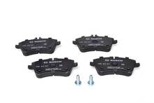 Передние тормозные колодки Bosch  0 986 424 517