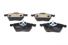 Передние тормозные колодки Bosch  0 986 424 481