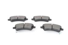 Передние тормозные колодки Bosch  0 986 495 243