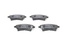 Передние тормозные колодки Bosch  0 986 495 243